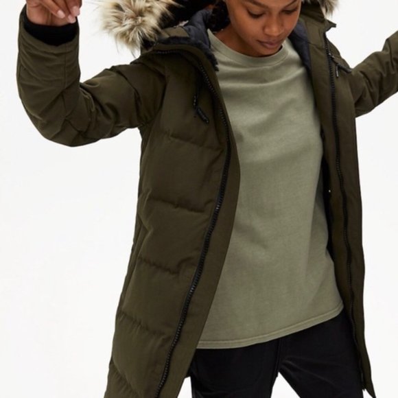 TNA St Anton Parka - Picture 3 of 10
